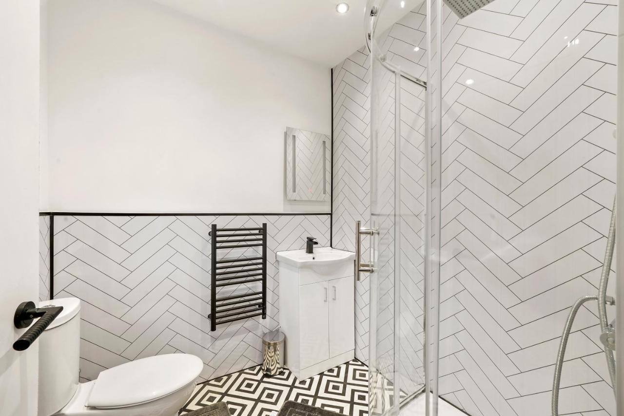 Stylish Yorkshire Gem - Sleeps 4 - Great Location Διαμέρισμα Castleford Εξωτερικό φωτογραφία