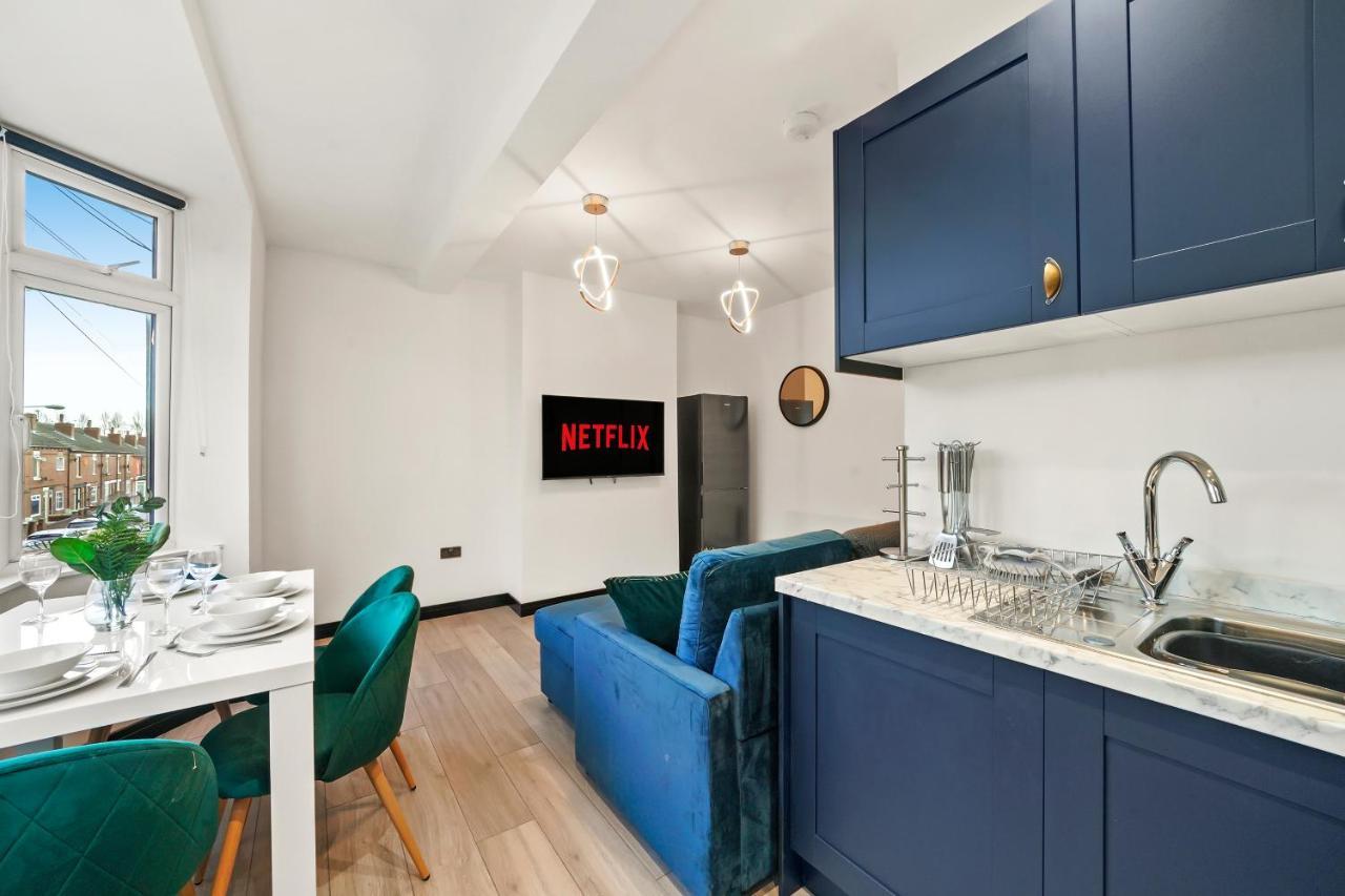 Stylish Yorkshire Gem - Sleeps 4 - Great Location Διαμέρισμα Castleford Εξωτερικό φωτογραφία
